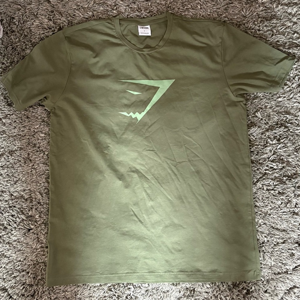 GYMSHARK tshirt
